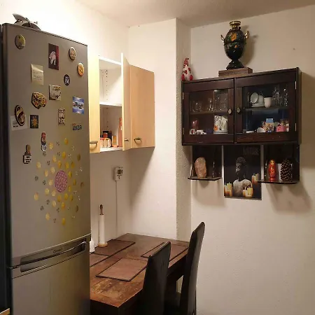 Family House With Garden Accommodatie bij particulieren *